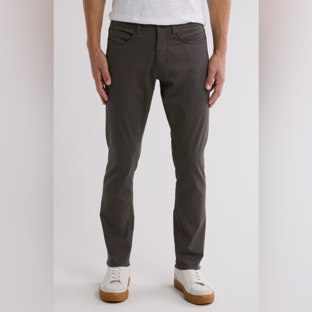 Rodd & Gunn Straight Leg Jeans. Size 40 x 32
